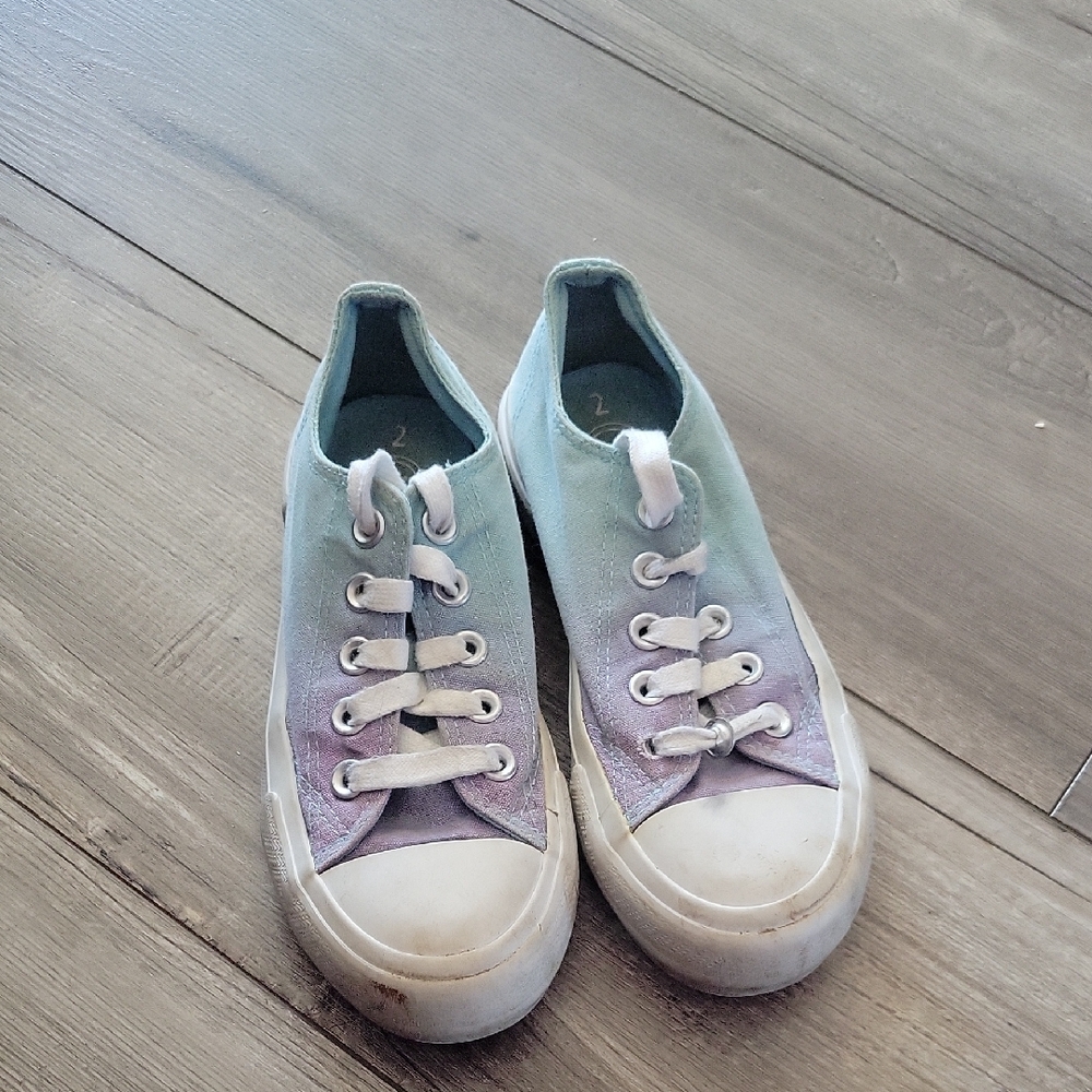 Gradient Athletic Shoes for Women